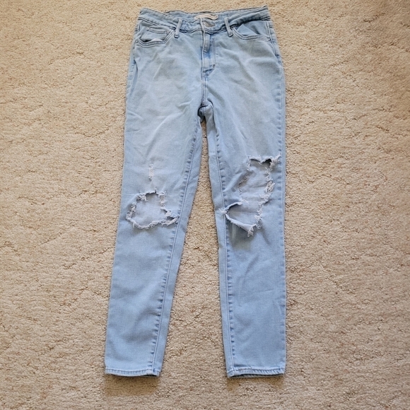 721 High Rise Skinny Light Wash Distressed Jeans - Picture 2 of 6